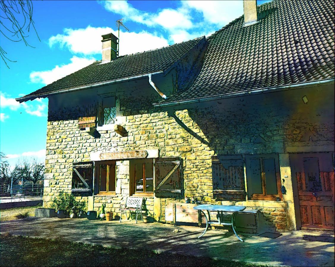 Domaine De L'Esperance, Chambre Rose Bed and Breakfast Bersaillin Exteriör bild